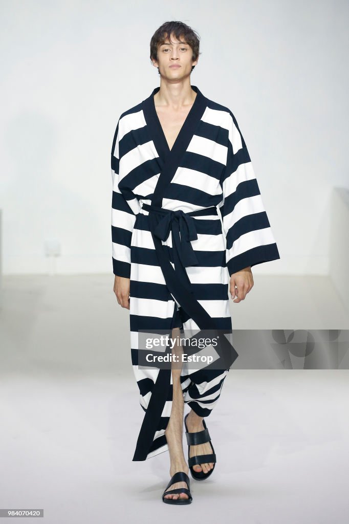 Agnes B.: Runway - Paris Fashion Week - Menswear Spring/Summer 2019