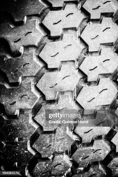 Tire Tread Patterns - Fotografias e Filmes do Acervo - Getty Images