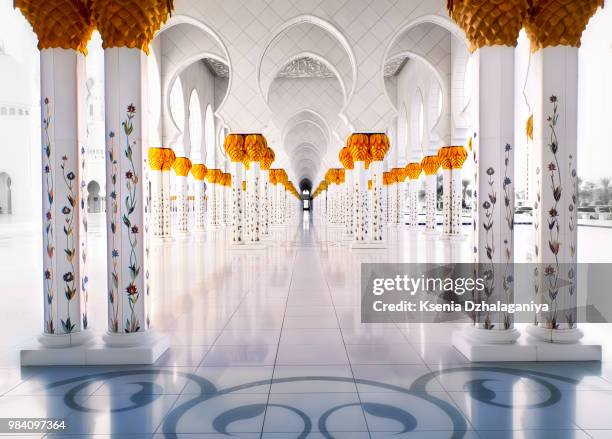 the grand mosque abu dhabi - sheikh zayed grand mosque stock pictures, royalty-free photos & images