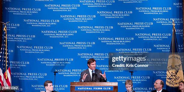 Dennis Quaid speaks about the prevention of potentially deadly medical errors at the National Press Club on April 12, 2010 in Washington, DC.