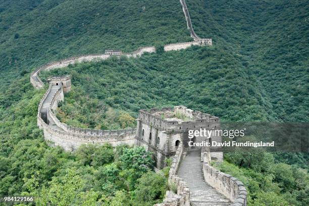 mutianyu great wall - mutianyu stock pictures, royalty-free photos & images