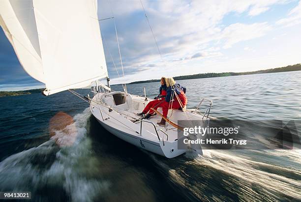 a sailing-boat at sea sweden. - recreatieboot stockfoto's en -beelden