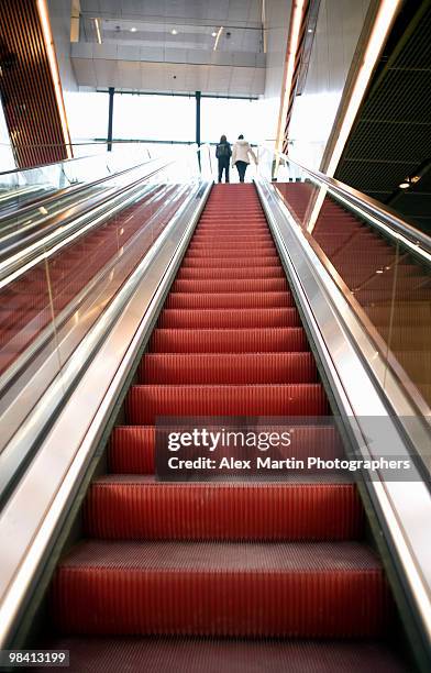 escalator sweden. - ウップランド ストックフォトと画像