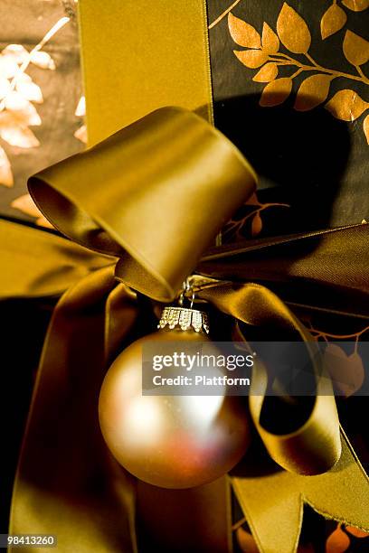 a luxurious christmas present close-up. - plattform stock pictures, royalty-free photos & images