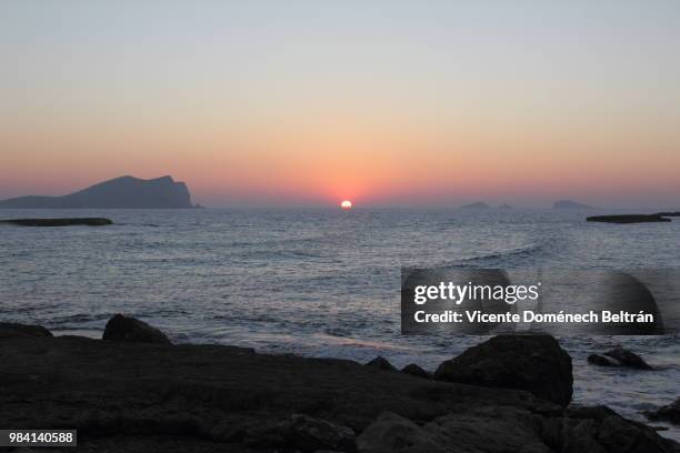 puesta de sol en ibiza - puesta de sol - fotografias e filmes do acervo