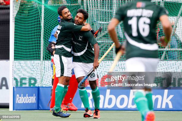 Ajaz Ahmad of Pakistan celebrates 0-1 with Abu Mahmood of Pakistan during the Champions Trophy match between Australia v Pakistan at the Hockeyclub...