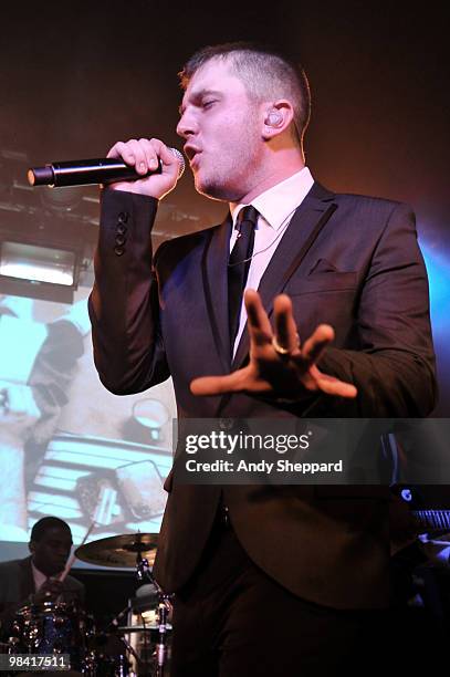 Be4n Rapper Plan B (Singer) Photos and Premium High Res Pictures - Getty Images