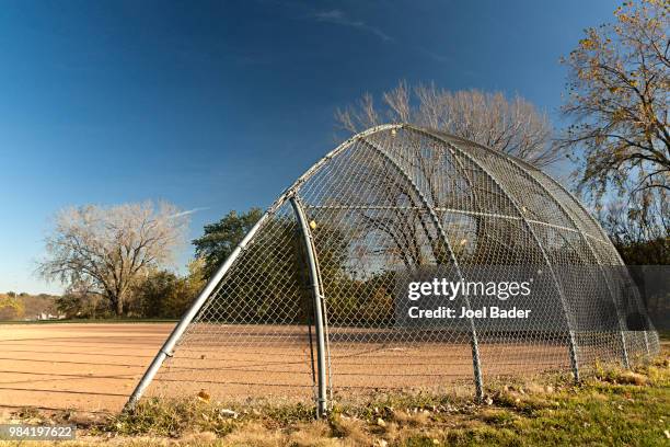 autumn backstop - backstop foto e immagini stock