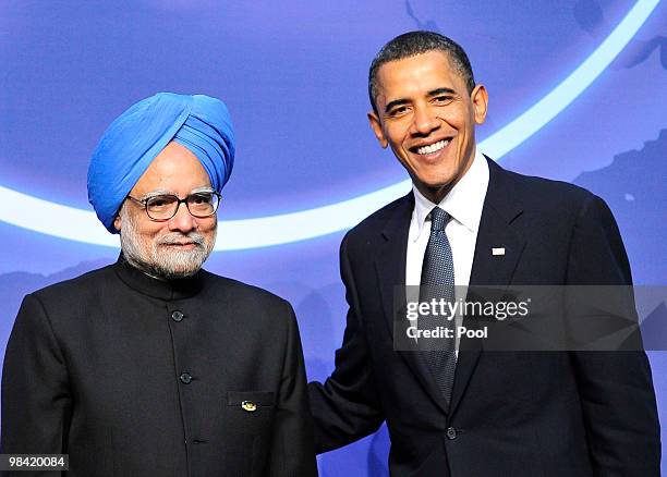 United States President Barack Obama welcomes Prime Minister Manmohan Singh of India to the Nuclear Security Summit at the Washington Convention...