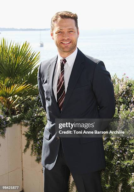 Jason Priestley attends a photocall during MIPTV at Palais des festivals on April 12, 2010 in Cannes, France.