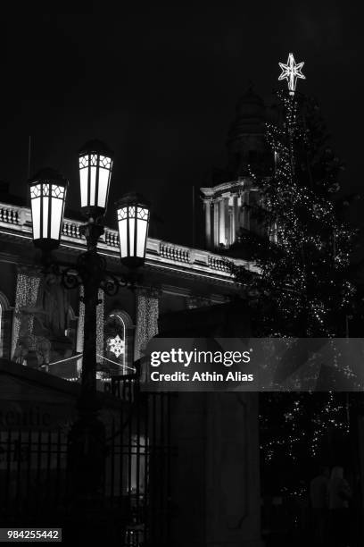 black & white christmas - black christmas stockfoto's en -beelden