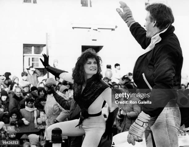 Actress Jane Badler and actor Marc Singer attend 58th Annual Thanksgiving Day Parade on November 22, 1984 in New York City.