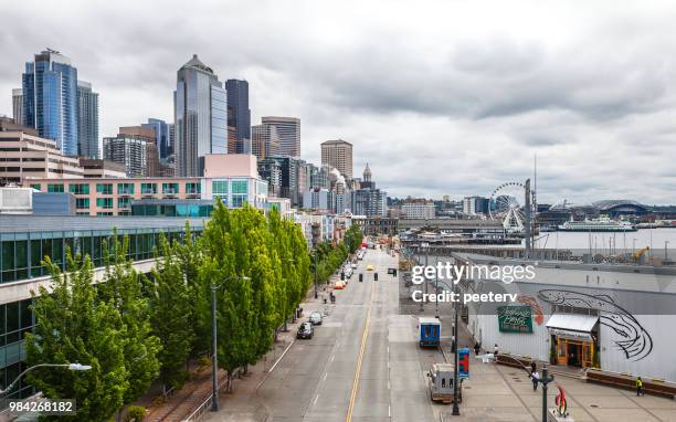 frente al mar, en el centro de seattle - peeter viisimaa or peeterv fotografías e imágenes de stock