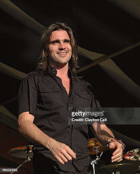 Juanes performing at the New Orleans Jazz & Heritage Festival on April 24, 2005.