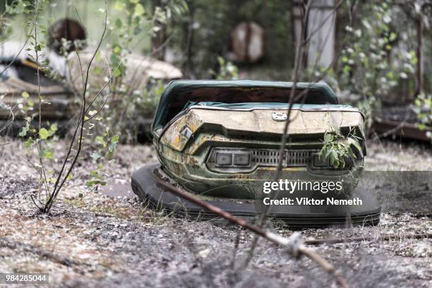 chernobyl - amusement park detail iv - atomic collision stock pictures, royalty-free photos & images