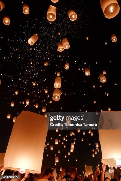 lantern festival - yi peng stock pictures, royalty-free photos & images