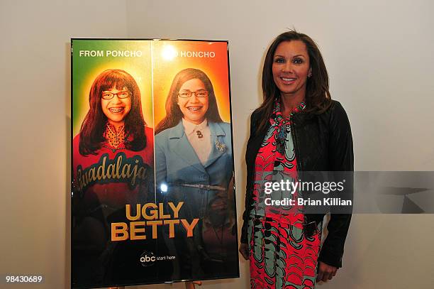 Actress Vanessa Williams attends an "Ugly Betty" charity auction at Axelle Fine Arts Gallery Ltd on April 12, 2010 in New York City.