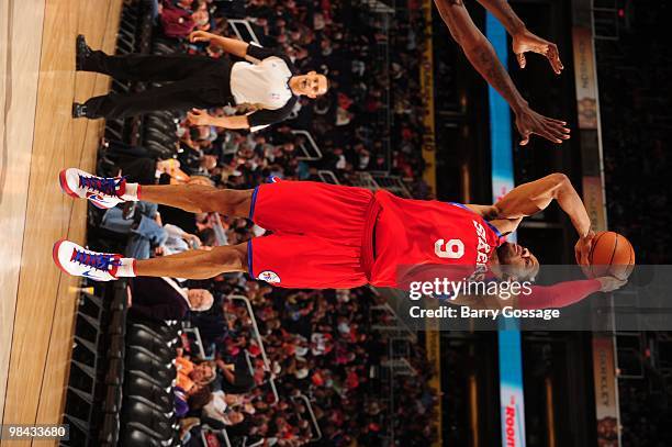 Andre Iguodala of the Philadelphia 76ers shoots during the game against the Phoenix Suns on February 24, 2010 at US Airways Center in Phoenix,...