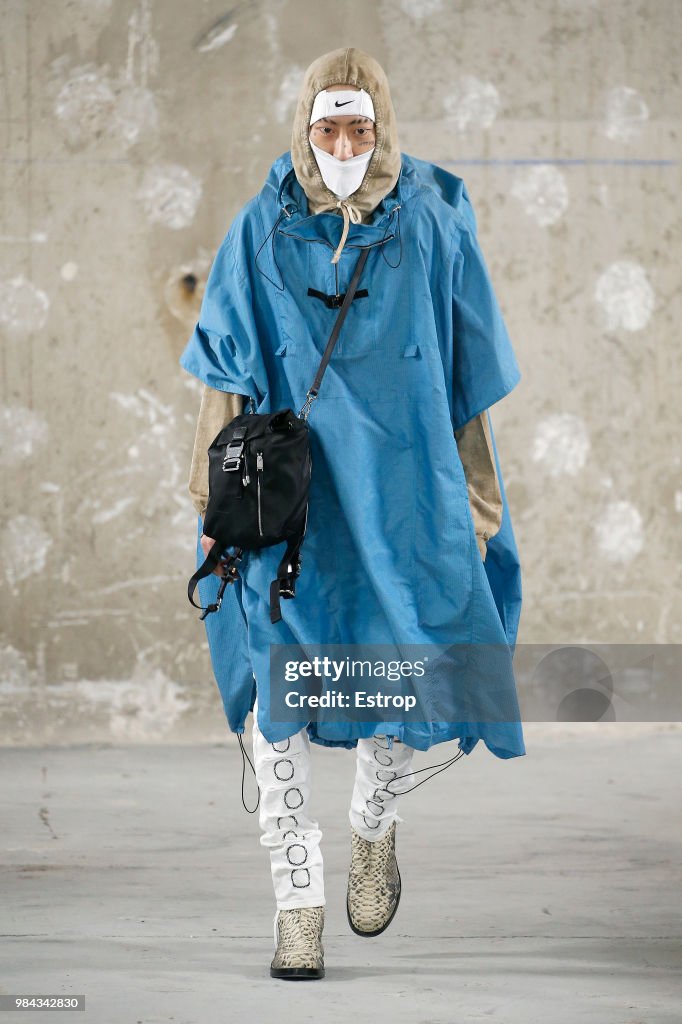 Alyx: Runway - Paris Fashion Week - Menswear Spring/Summer 2019