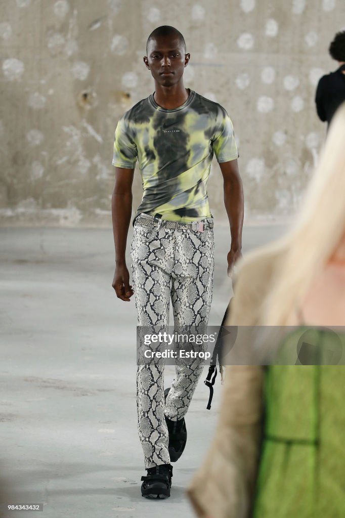Alyx: Runway - Paris Fashion Week - Menswear Spring/Summer 2019