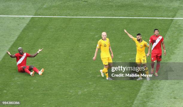 Luis Advincula of Peru appeals for a foul as Aaron Mooy, Aziz Behich and Edison Flores look on during the 2018 FIFA World Cup Russia group C match...