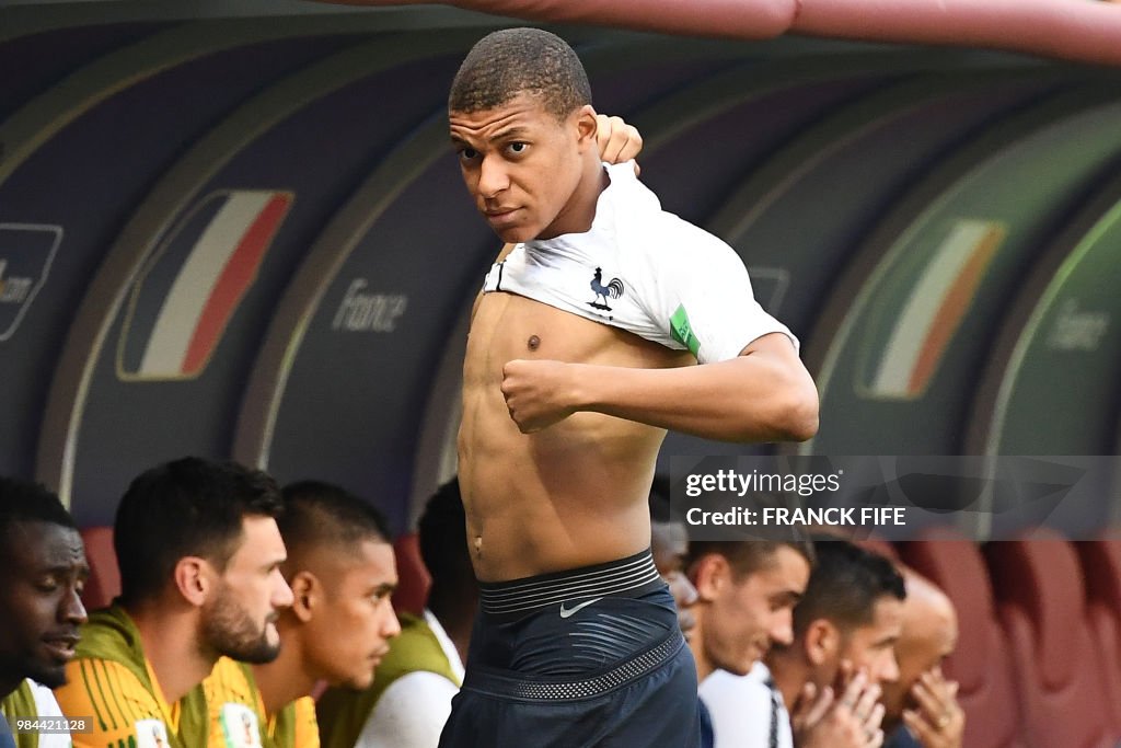TOPSHOT-FBL-WC-2018-MATCH37-DEN-FRA