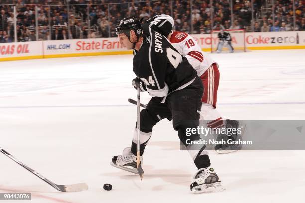 Ryan Smyth of the Los Angeles Kings skates with the puck against the Phoenix Coyotes on April 8, 2010 at Staples Center in Los Angeles, California.