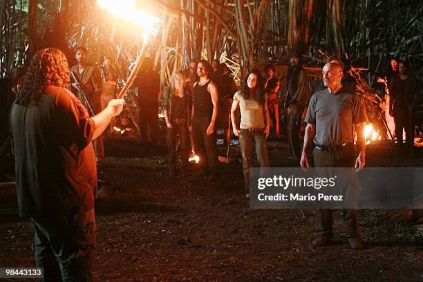 Everybody Loves Hugo" - Hurley agonizes over what the group should do next, and Locke is curious about the new arrival to his camp, on "Lost,"...