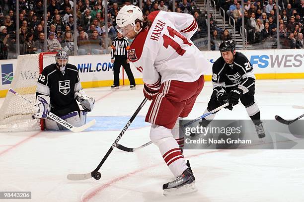 Martin Hanzal of the Phoenix Coyotes skates with the puck against the Los Angeles Kings on April 8, 2010 at Staples Center in Los Angeles, California.