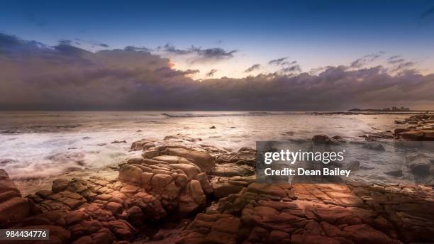 mooloolaba sunrise - mooloolaba stock-fotos und bilder