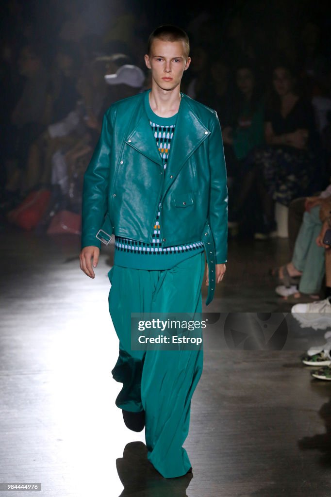 Kenzo: Runway - Paris Fashion Week - Menswear Spring/Summer 2019