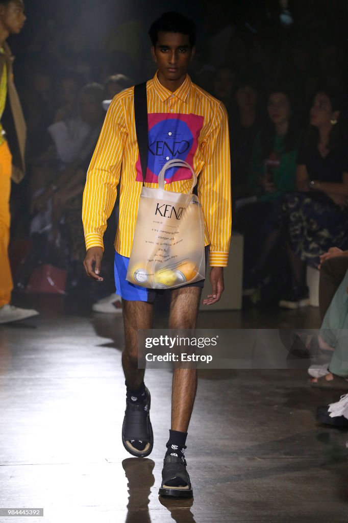 Kenzo: Runway - Paris Fashion Week - Menswear Spring/Summer 2019
