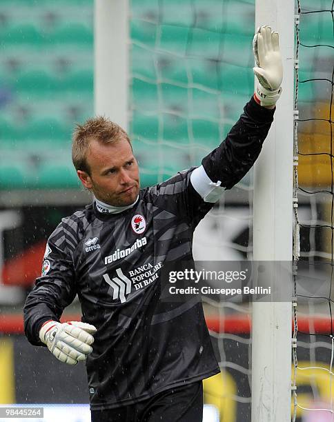 Jean Francois Gillet of Bari in action during the Serie A match between AC Siena and AS Bari at Stadio Artemio Franchi on April 11, 2010 in Siena,...