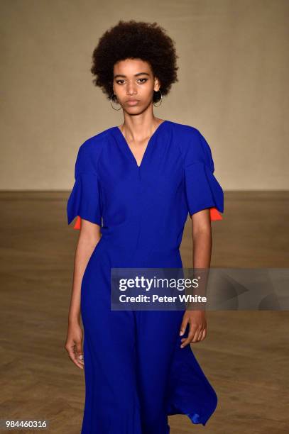 Manuela Sanchez walks the runway during the Paul Smith Menswear Spring/Summer 2019 show as part of Paris Fashion Week on June 24, 2018 in Paris,...