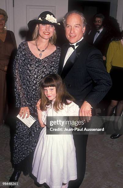 Richard Dreyfuss, wife Jeramie Rain and daughter in Beverly Hills circa 1993