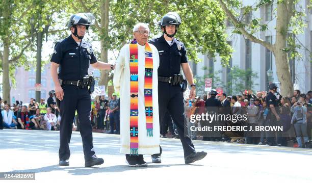TOPSHOT-US-POLITICS-IMMIGRATION-COURT-MIGRANTS, Fotografía de noticias