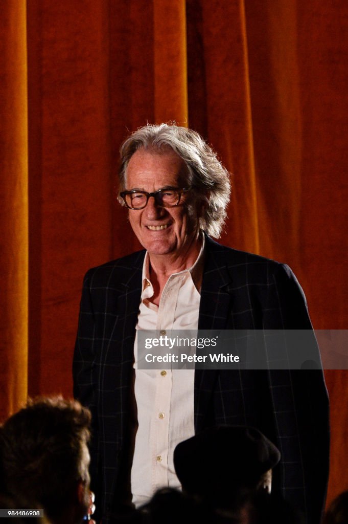 Paul Smith: Runway - Paris Fashion Week - Menswear Spring/Summer 2019