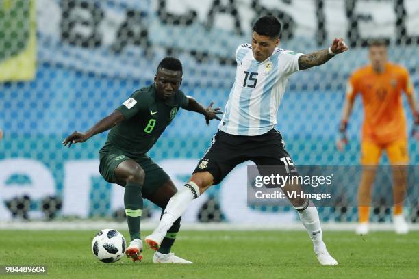 Oghenekaro Etebo of Nigeria, Enzo Perez of Argentina during the 2018 FIFA World Cup Russia group D match between Nigeria and Argentina at the Saint...