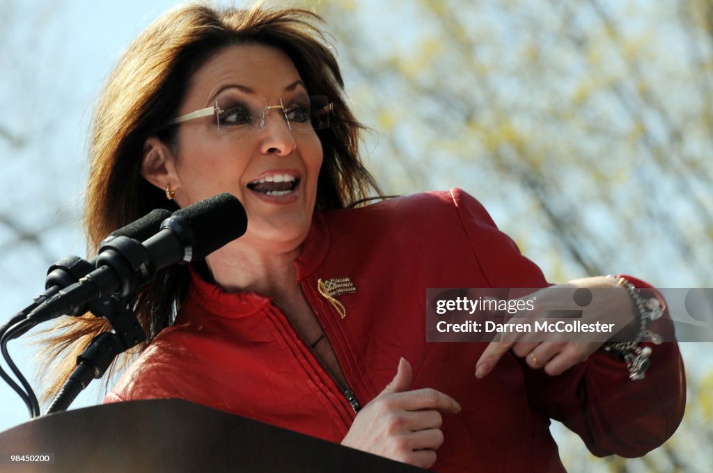 Sarah Palin Attends Boston Tea Party Rally