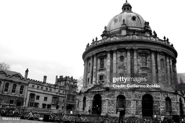 the radcliffe camera (oxford, england) - radcliffe camera stock pictures, royalty-free photos & images