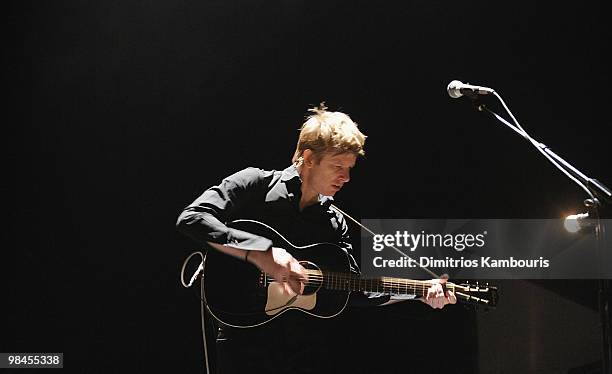 Spoon Singer 860 Spoon In Concert Stock Photos, High-Res Pictures, and Images ...