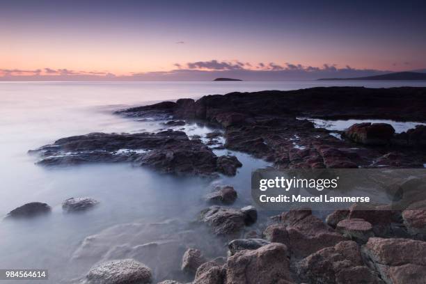 coles bay sunset - coles bay stockfoto's en -beelden