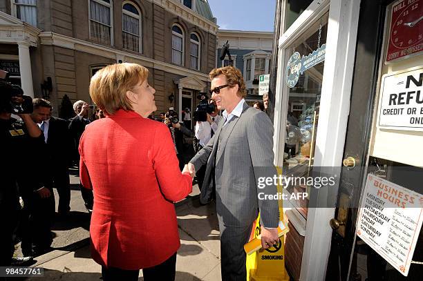 Simon Merkel 1,093 Simon Warner Stock Photos, High-Res Pictures, and Images - Getty ...