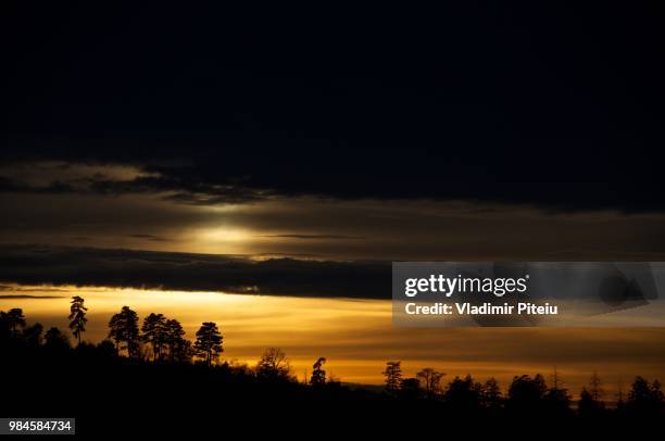 sunset medias, romania - medias - fotografias e filmes do acervo