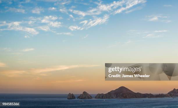 el arco de cabo sunset - marina wheeler fotografías e imágenes de stock