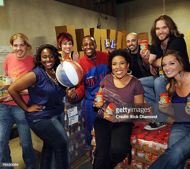 Former American Idol's L to R: Bucky Covington Mandissa Lacie Brown Harlem Globetrotter Rocket Rivers, Melinda Doolittle Phil Stacy Bo Bice and...