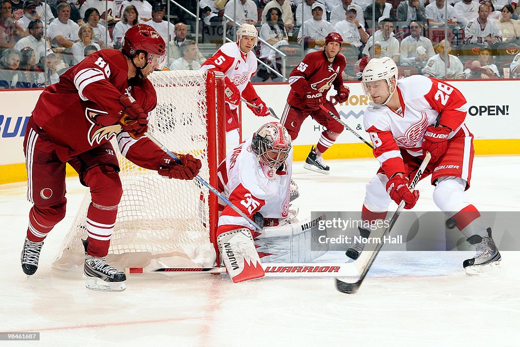 Detroit Red Wings v Phoenix Coyotes - Game One