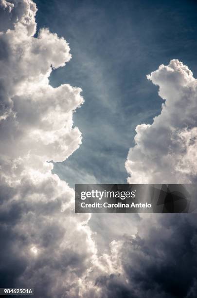 un paseo por las nubes - por do sol stock pictures, royalty-free photos & images