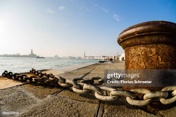 venedig - anchor chain stock pictures, royalty-free photos & images