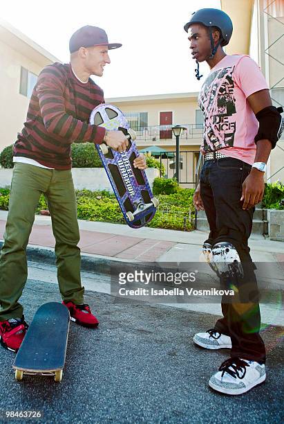 Plunk Hunting" - Zeke and Luther set out to retrieve Nana's wig from neighborhood bullies the Plunk brothers, after they steal it from Nana's front...